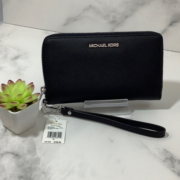 NWT Michael Kors Phones Holder Wallet Wristlet - Picture 1 of 6